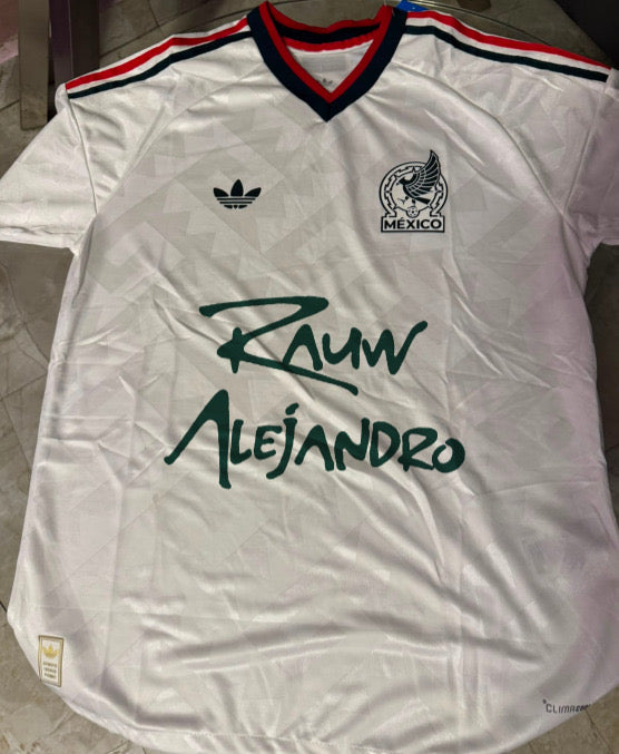 Rauw Alejandro x Mexico white